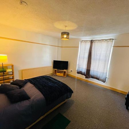 Shous Guest House Emersons Green Dış mekan fotoğraf